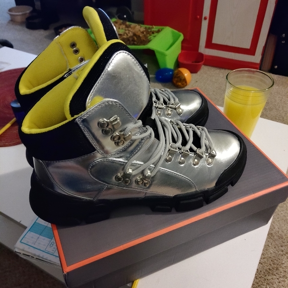 Fashion Nova Boots - Picture 1 of 6